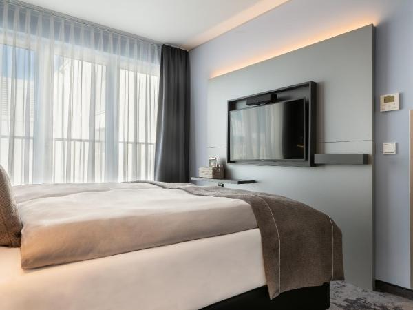 Holiday Inn - the niu, Charly Frankfurt City, an IHG Hotel : photo 8 de la chambre chambre lit queen-size standard - accessible aux personnes à mobilité réduite