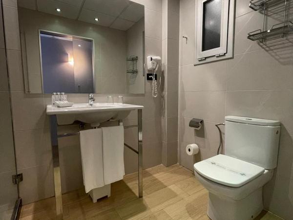 SM Hotel Teatre Auditori : photo 1 de la chambre chambre double ou lits jumeaux