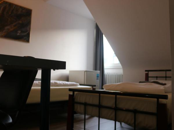 Hotel Berliner Hof : photo 3 de la chambre chambre triple