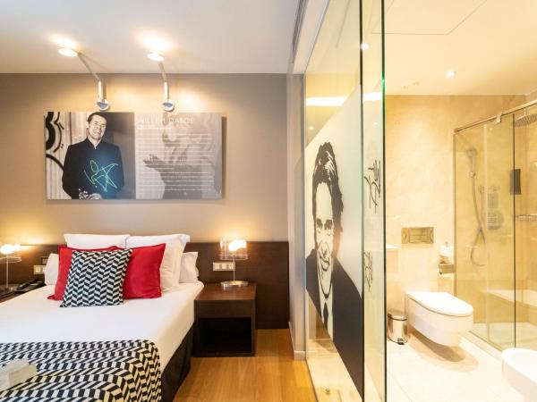 Hotel Zinema7 : photo 8 de la chambre hébergement avec petite terrasse