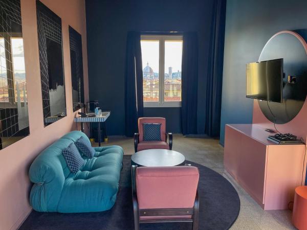The Social Hub Florence Lavagnini : photo 3 de la chambre suite avec terrasse 