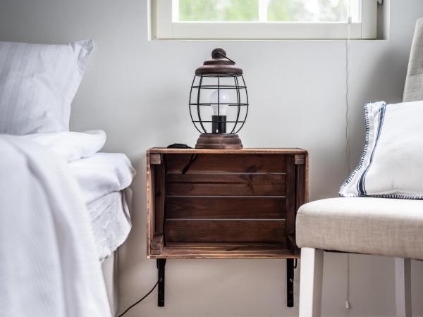 Villa Jokivarsi Bed & Breakfast : photo 8 de la chambre chambre double avec salle de bains privative