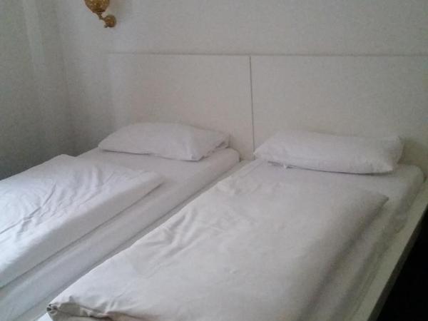Hotelgarni Frankfurt : photo 7 de la chambre chambre quadruple