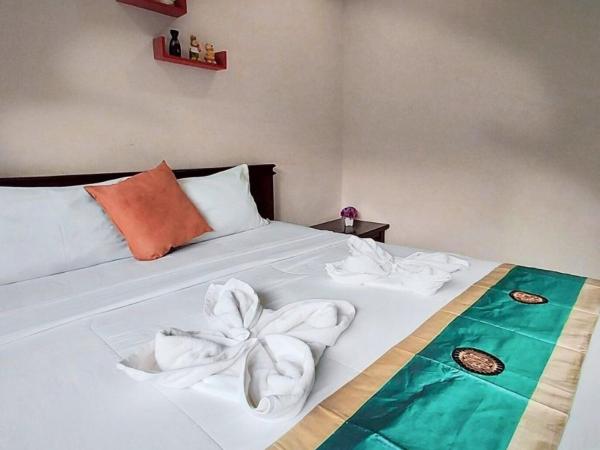 Baanloksouylokchay : photo 2 de la chambre chambre double ou lits jumeaux supérieure - vue sur jardin