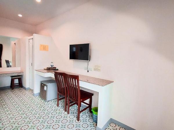 Baanloksouylokchay : photo 8 de la chambre chambre double ou lits jumeaux supérieure - vue sur jardin