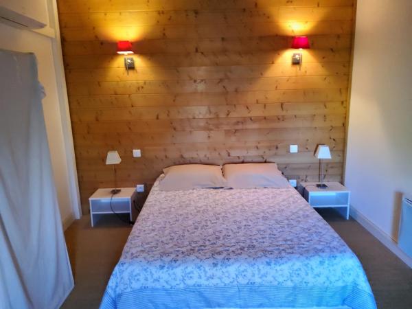 Le clos d'André : photo 4 de la chambre chambre double avec salle de bains privative