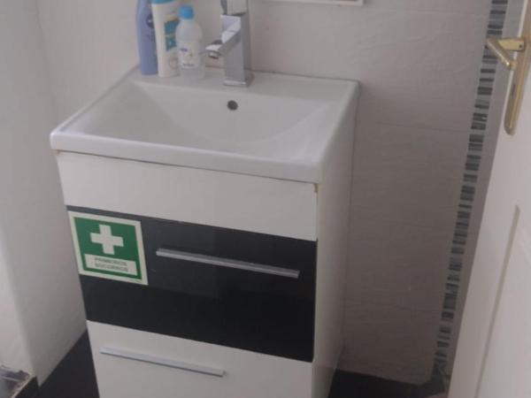 Sweet Love Family Budget : photo 2 de la chambre chambre simple avec salle de bains extérieure privative