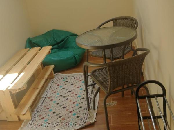 Sweet Love Family Budget : photo 4 de la chambre chambre simple avec salle de bains extérieure privative