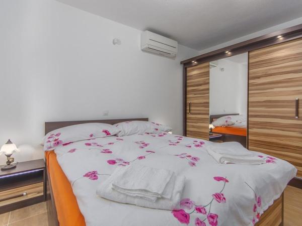 Villa Filo Apartments : photo 1 de la chambre appartement avec balcon