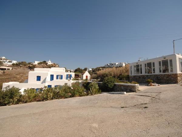 Villa Margarita : photo 6 de la chambre chambre double supérieure - vue sur jardin