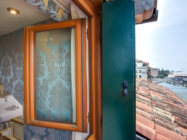 Canal Grande : photo 4 de la chambre chambre double prestige - vue sur le grand canal