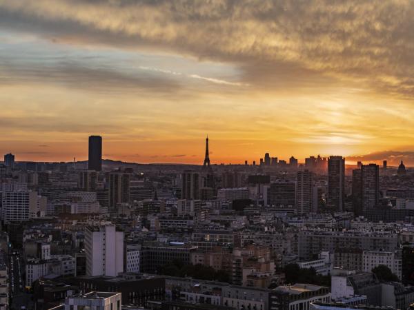 Too Hotel Paris - MGallery : photo 4 de la chambre executive corner king room with panoramic eiffel tower view