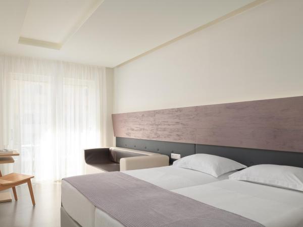 Melrose Rethymno by Mage Hotels : photo 1 de la chambre chambre premium – vue latérale sur mer