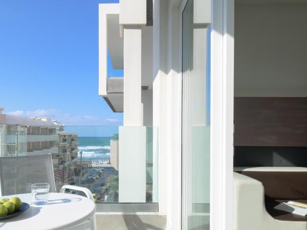 Melrose Rethymno by Mage Hotels : photo 3 de la chambre chambre premium – vue latérale sur mer