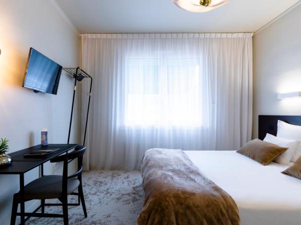 MOKA Hôtel : photo 1 de la chambre chambre triple