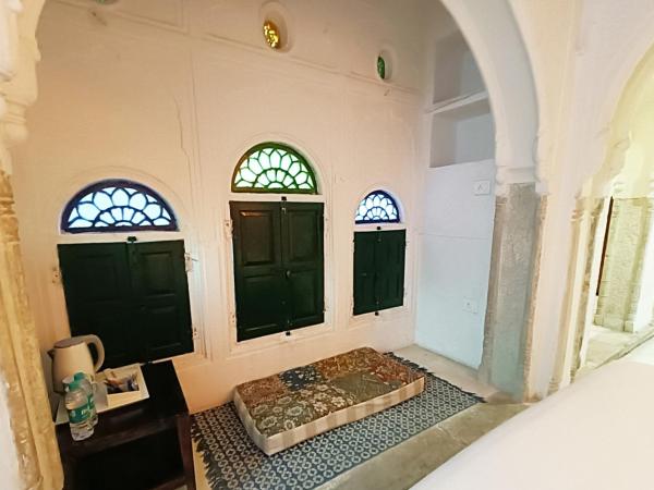 Bloom Boutique - Chelon Haveli : photo 3 de la chambre heritage queen