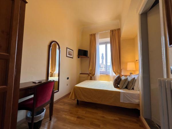 Hotel Villani : photo 2 de la chambre grande chambre simple - vue sur palazzo vecchio