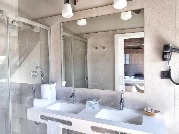 Hotel Sant Agustí : photo 5 de la chambre chambre penthouse triple