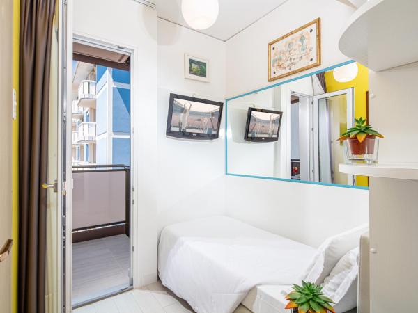 Hotel Alexander : photo 3 de la chambre chambre familiale supérieure