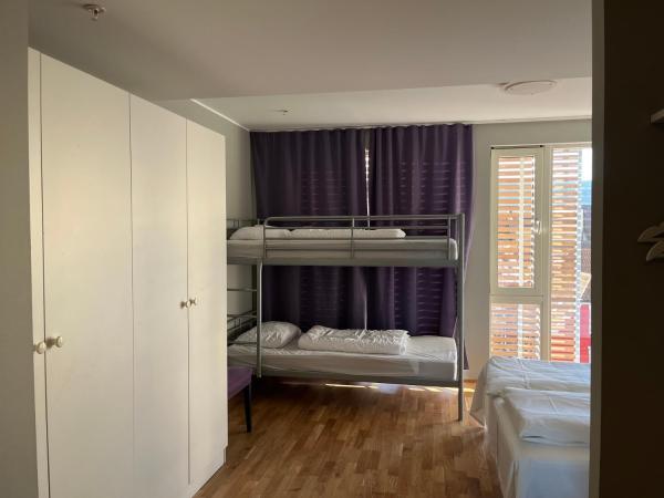 City Hostel Bergen : photo 5 de la chambre chambre familiale avec salle de bains