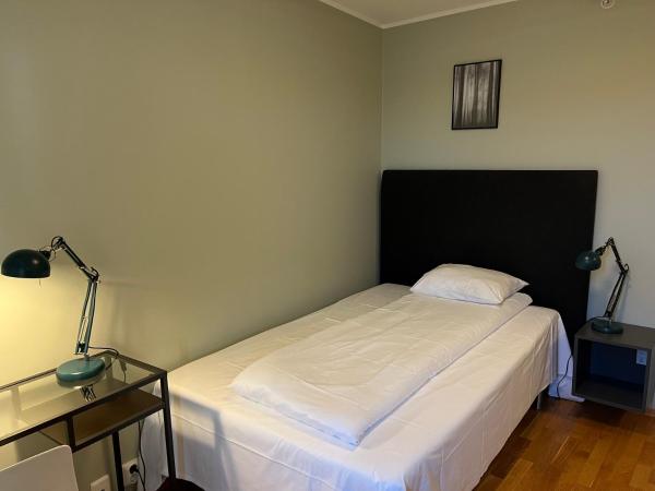 City Hostel Bergen : photo 3 de la chambre chambre simple avec salle de bains 