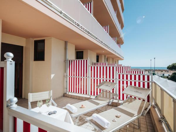 Hotel Excelsior : photo 6 de la chambre chambre quadruple confort