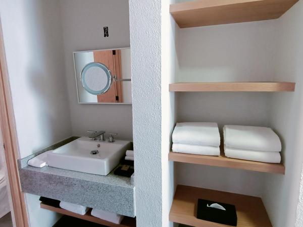 Sunrock Hotel & Suites : photo 6 de la chambre suite