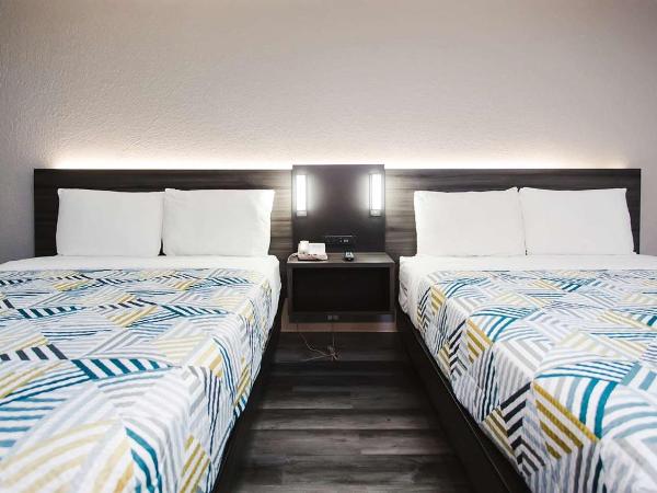 Motel 6 Houston, TX - Medical Center - NRG Stadium : photo 2 de la chambre chambre avec 2 lits queen-size - accessible aux personnes à mobilité réduite - non-fumeurs