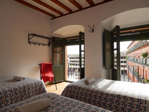 Hostel La Corredera : photo 4 de la chambre chambre triple