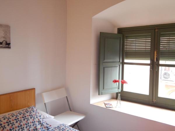 Hostel La Corredera : photo 2 de la chambre chambre simple