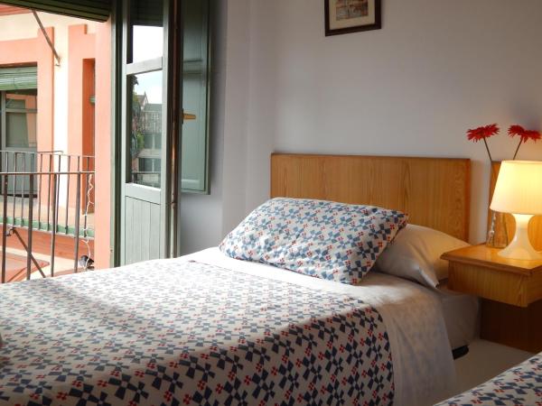 Hostel La Corredera : photo 4 de la chambre chambre double ou lits jumeaux