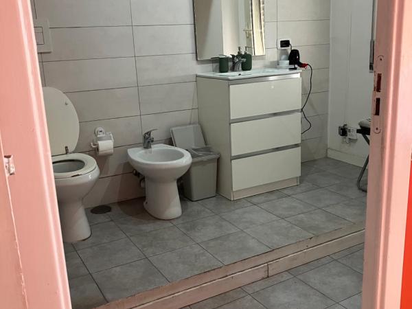 B&B Centralstationhouse : photo 10 de la chambre chambre triple classique