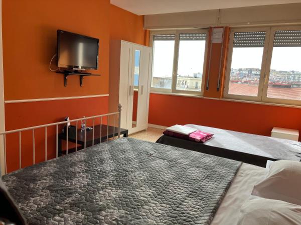 B&B Centralstationhouse : photo 9 de la chambre chambre triple classique