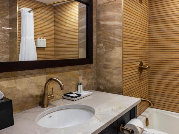 Halifax Tower Hotel & Conference Centre, Ascend Hotel Collection : photo 2 de la chambre chambre deluxe 2 lits queen-size avec baignoire - non-fumeurs