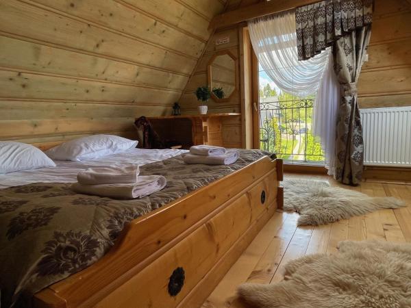Pensjonat u Ani : photo 4 de la chambre chambre triple avec 2 chambres et balcon