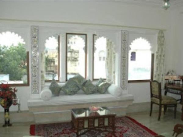 Raj Niwas : photo 2 de la chambre suite lit queen-size