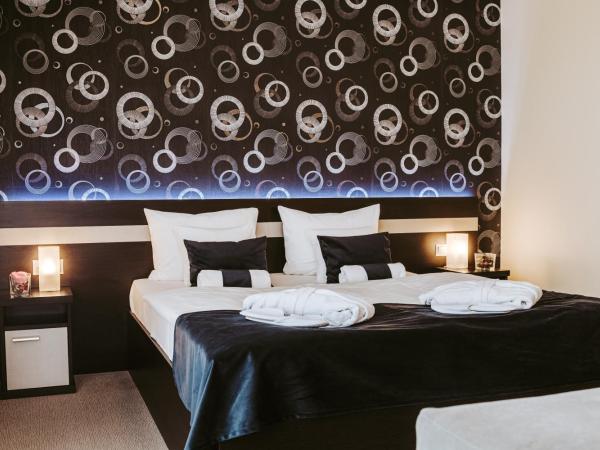 Hotel Auris : photo 3 de la chambre suite deluxe avec baignoire spa