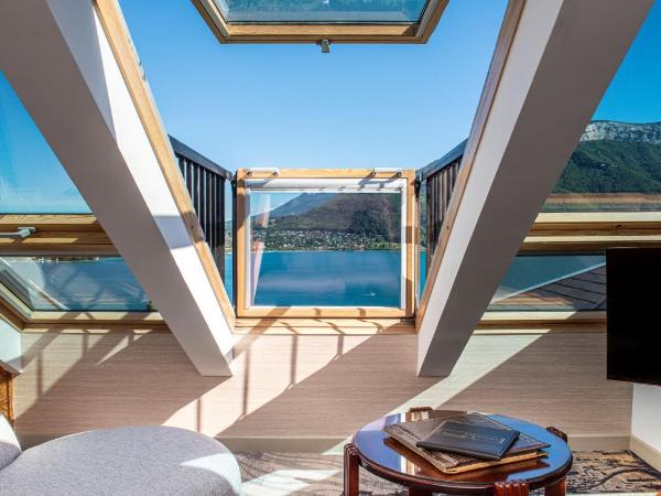 Les Trésoms Lake and Spa Resort : photo 1 de la chambre chambre Élégance – côté lac