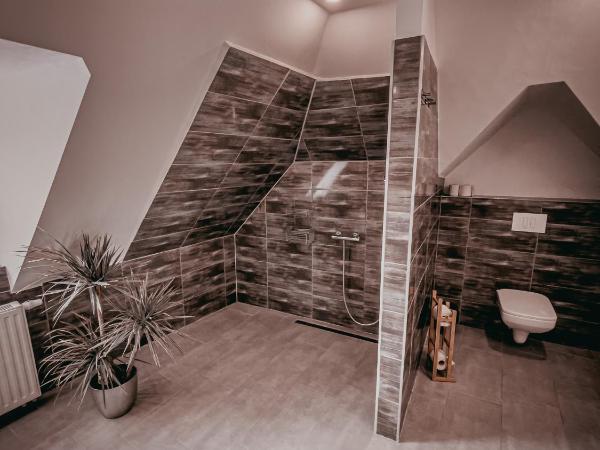 Végvári Hotel Eger : photo 2 de la chambre suite familiale