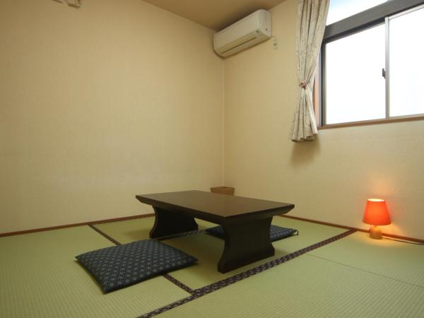 プチバスケット : photo 1 de la chambre chambre double ou lits jumeaux avec salle de bains commune