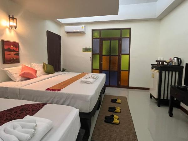 Rainforest Huahin Village Hotel : photo 4 de la chambre chambre triple supérieure