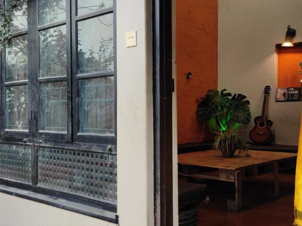 Laughing Buddha Guest House & Villa : photo 1 de la chambre villa - vue sur jardin