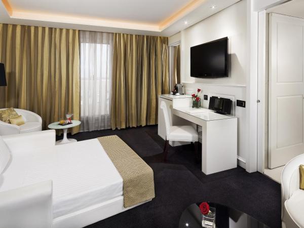 Hotel Colón Gran Meliá - The Leading Hotels of the World : photo 2 de la chambre suite principale 1 chambre - vue sur ville