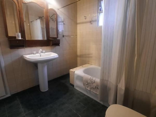 La Rufina B&B : photo 7 de la chambre chambre familiale avec salle de bains privative