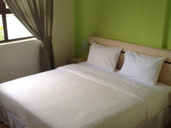 Merlin Hotel Penang : photo 4 de la chambre studio lit king-size
