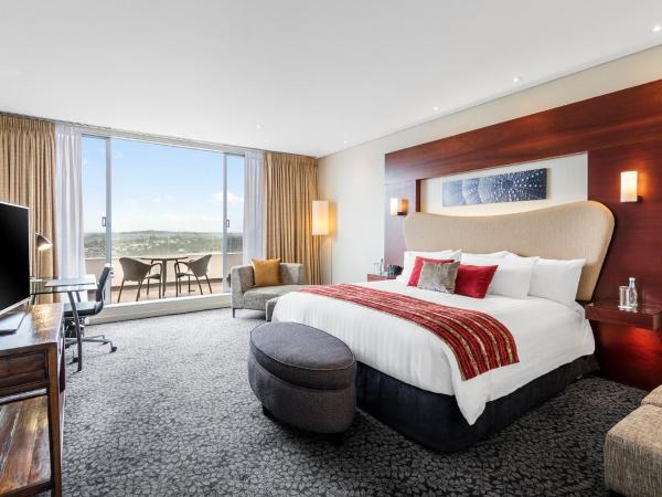 Crowne Plaza Auckland, an IHG Hotel : photo 10 de la chambre premium king room with balcony and ocean view - lounge access