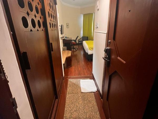 Hotel Presidency : photo 8 de la chambre chambre lit king-size deluxe