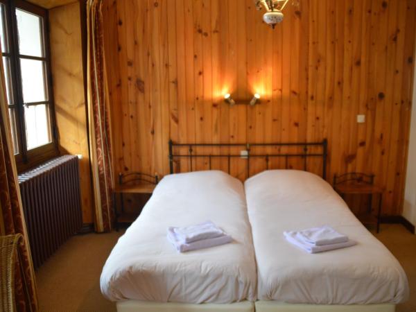 Hotel Le Genepy : photo 4 de la chambre chambre lits jumeaux spacieuse
