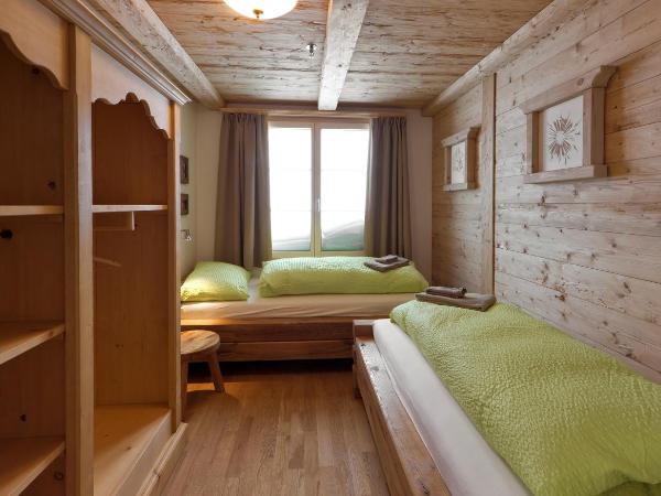 Bärghuis Jochpass - Alpine Hideaway - 2222müM : photo 2 de la chambre chambre quintuple