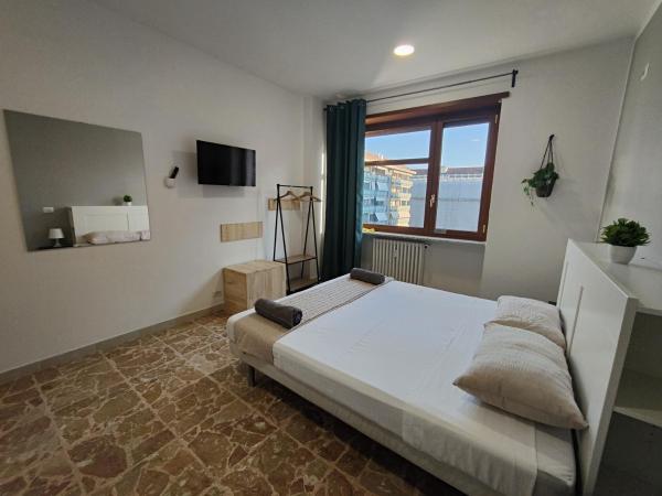 Affittacamere - Santa Rita Rooms : photo 8 de la chambre chambre double avec toilettes communes